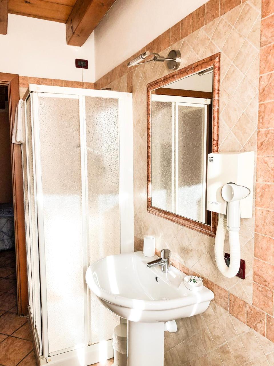 Le Finestre Su Borghetto Otel Valeggio sul Mincio Dış mekan fotoğraf